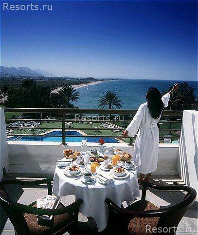Crowne Plaza Hotel Muscat 8